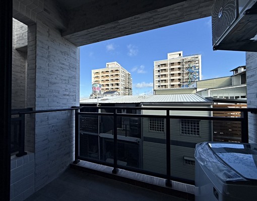 正市區大同路社區管理全新套房|獨立陽台|獨立洗衣機|限女性 - Image 6