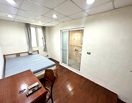 菜寮站/小資族採光套房/代收垃圾包水包網 - Image 1