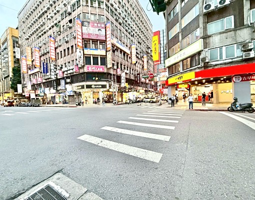 西門商圈/可住辦/大坪數/可營登/裝潢期可談/生活機能佳 - Image 9