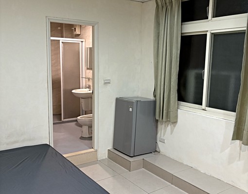 近廟口新裝潢家電/可租補獨立陽台對外窗 - Image 3