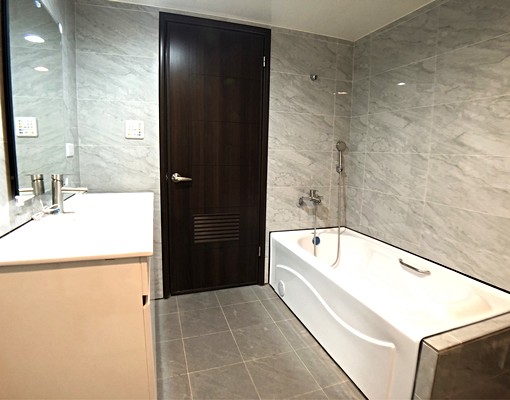 社宅/免仲可租補，中壢好事多旁田園優質透天社區，標準大5房 - Image 9