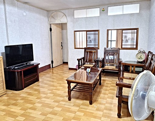 【彰化曉陽商圈.整層大套房】近商圈&學區-機能宅首選 - Image 1