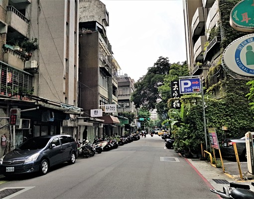 師大路105巷18號（SOFA社區）．高頂車位 - Image 3