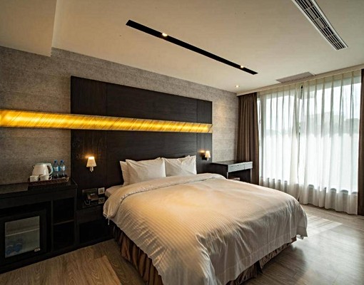 🎓近逢甲x西苑旁|獨立三套房+雙平車🔥|不分租|台水電 - Image 1