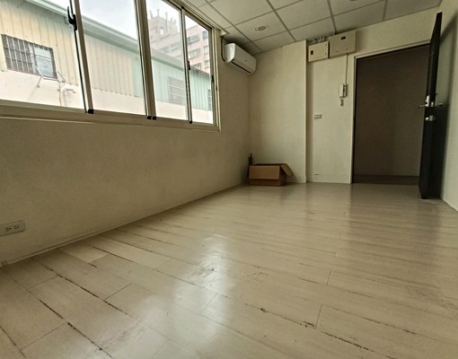 可租補有電梯工作室辦公空網拍展示空間 - Image 4