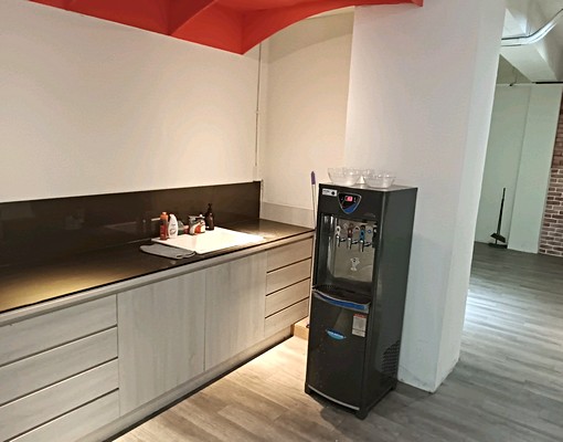 可租補有電梯工作室辦公空網拍展示空間 - Image 6