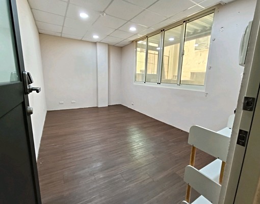 可租補有電梯工作室辦公空網拍展示空間 - Image 10