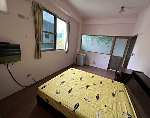 前站【電梯】溫馨寬敞格局套房 - Image 1