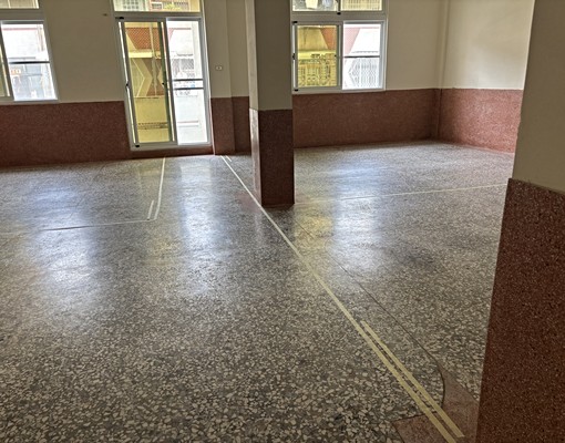 辦公室整棟出租可隔成12間宿舍套房雅房生活機能便利好停車 - Image 1