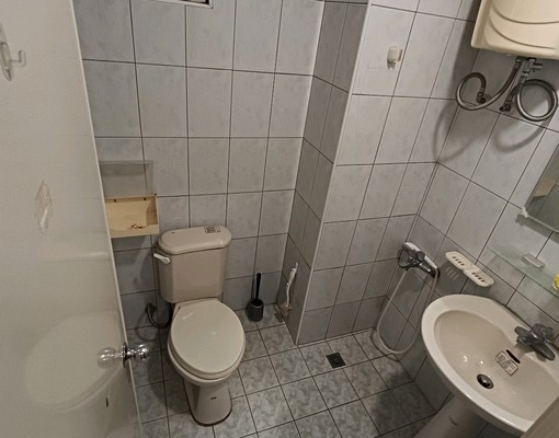 可租補有電梯含第四台網路公益路商圈優質套房 - Image 10