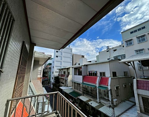 可寵可租補入籍近水湳中清靜巷稀缺三樓透天孝親房五房車庫 - Image 3