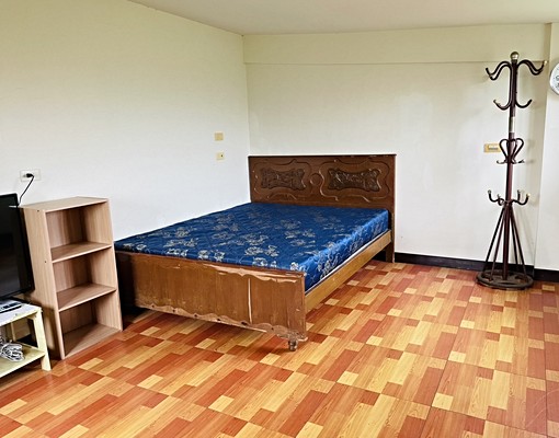 新屋近景碩套房出租家電傢俱全配,有車位 - Image 9