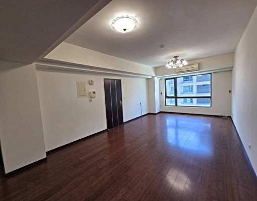 中壢內壢交流道！戀戀歐洲四房改三房B1大車位 - Image 2