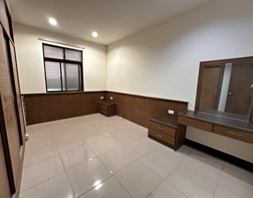 大信街門口可停車一樓住店 - Image 5