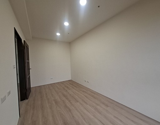 全新大樓2房+平車光線好 - Image 2