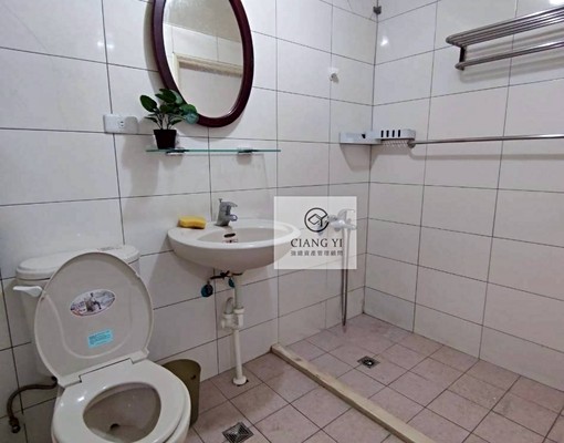 南區府緯街_電梯小資套房24小時管理包裹代收🏡 - Image 6