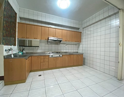 寵物可談~中國醫商圈前後陽台一層一戶大公寓 - Image 9