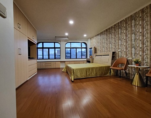 市區漂亮大套房 - Image 3