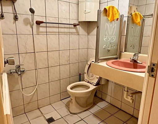 🌸免仲費🔥新時代大套房🔥附傢俱🔥可租補🔥台水台電 - Image 6