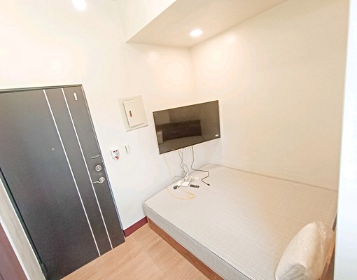 一中商圈時尚電梯室內機車位 - Image 2