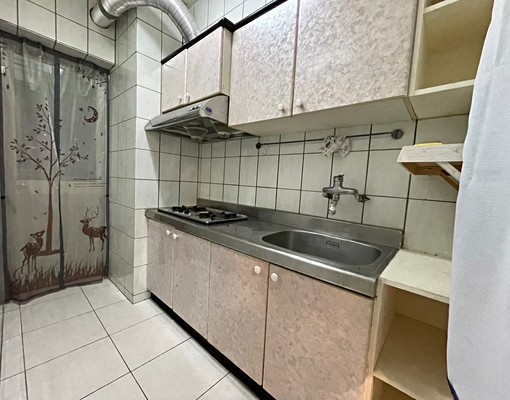 公益商圈_精誠路_獨立廚房可開伙_可租補 - Image 8