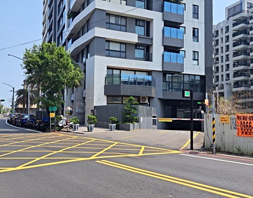 (專)岡山恆聚大坪數明亮二樓#商辦可#出租-高級社區 - Image 1