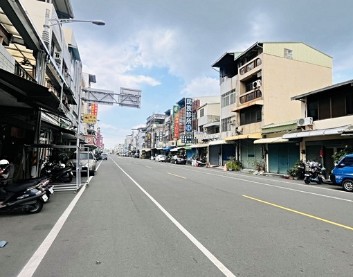 【民族路商業區金店面𝟏𝟖米路整棟出租可營登】 - Image 3