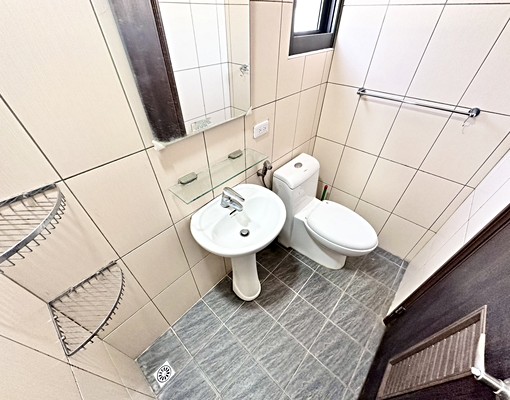 電梯【陽台獨洗】詳內文✔租補價5620✔子母車✔衛浴開窗 - Image 8