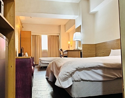 新竹市中心旅館套房出租彈性租期（近巨城、演藝廳、城隍廟） - Image 1