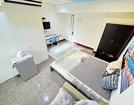 文心南/高工☀全新精品大空間☀沙發小客廳☀採光大衛浴☀便宜租 - Image 4