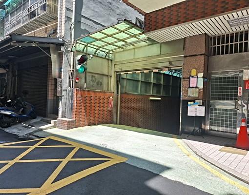 正義北路/龍門路。大樓玻道平面B2機械4000車位出租 - Image 2