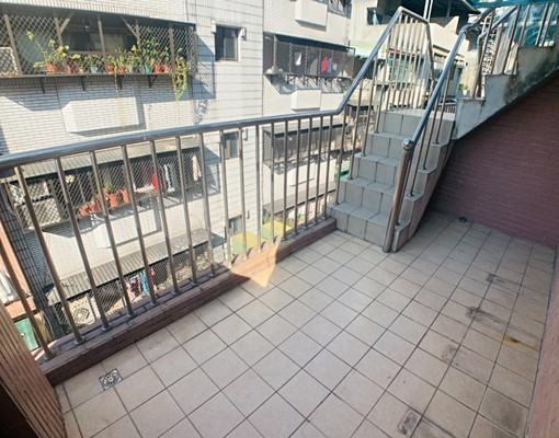 可租屋補助一層一戶-大露臺優質兩房-台水電計天然瓦斯 - Image 10