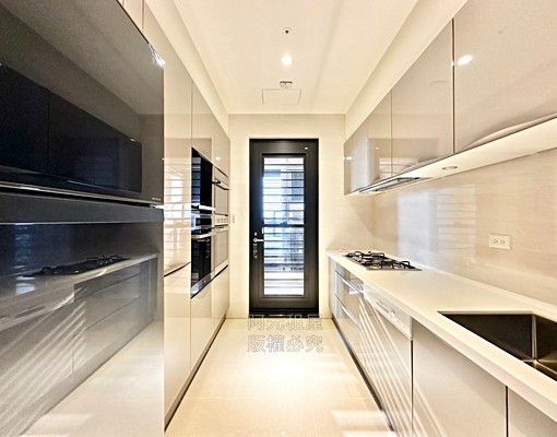 住進光影大宅🎇享受城市裡的靜謐奢華 - Image 11