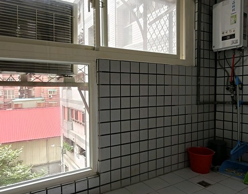 光華國小電梯大樓美3房~可申請租屋補助 - Image 3