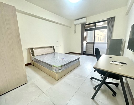 限女生｜可租補｜巨蛋商圈｜獨洗獨曬 - Image 1