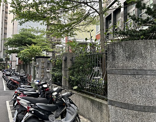 自由廣場/南門市場/愛國東路/捷運古亭站 - Image 4