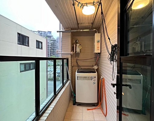 逢甲商圈|精裝潢室內20坪大兩房兩衛|一卡皮箱即可入住|可寵 - Image 9
