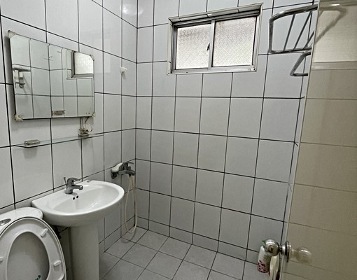 純自租-全新裝潢明亮通風前後大陽台，住家或當宿舍都很超值 - Image 12