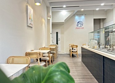 1F用餐區實景(品牌視覺設計)