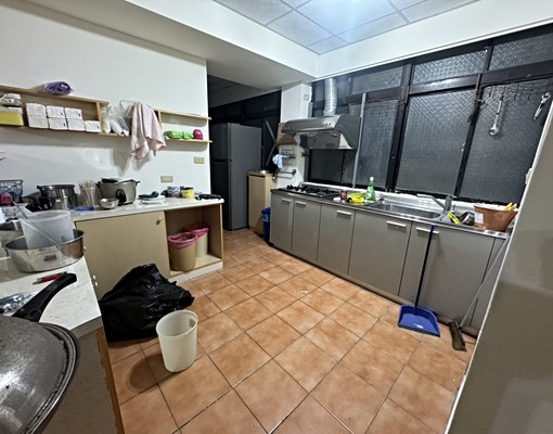 社會住宅火車站旁兩房兩戶打通實際可用約35坪可租補 - Image 3