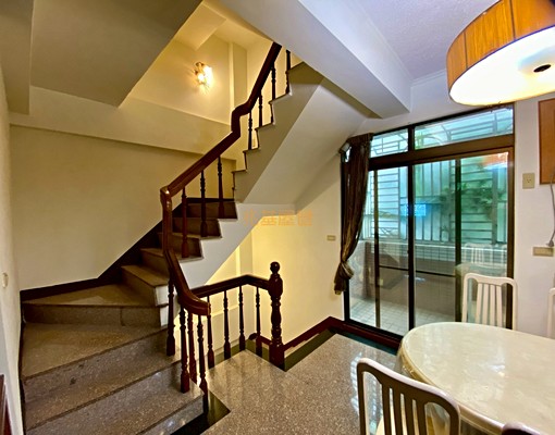 兆基🏡東區鬧中取靜學區透天可租補雙車庫 - 591租屋網 - Image 4