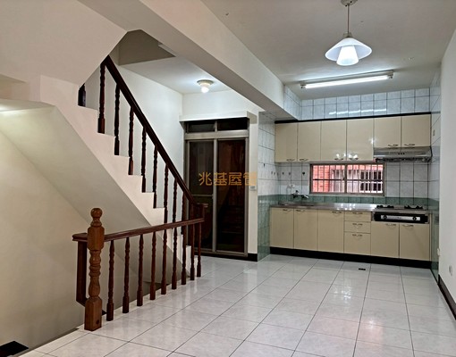 兆基社會住宅🏡中壢室內車庫透天🉑租補免仲介 - Image 1