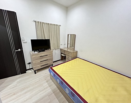 近捷運士林【超值租案】一層2戶★乾溼分離★女性專屬 - Image 2