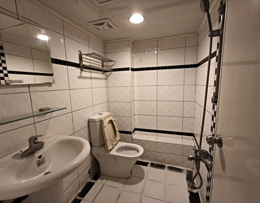 中科家樂福旁-明亮大套房-家具家電全 - Image 2