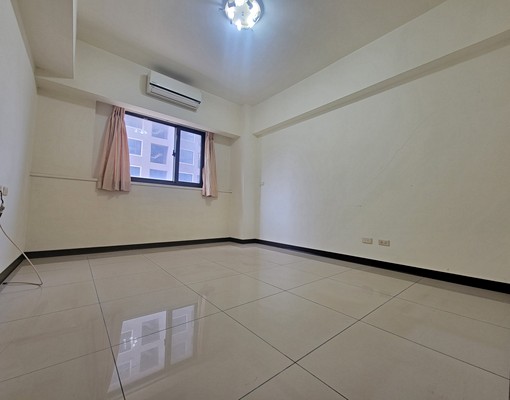 可租補⭐租金含管⭐中路旁、13年、巴黎馥3房車 - Image 6