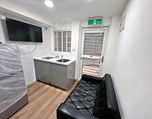 近信義行政中心一樓分租套房-可租補 - Image 3