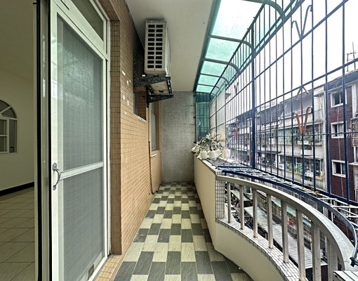 台藝大浮州龍興商圈三房美寓 - Image 1