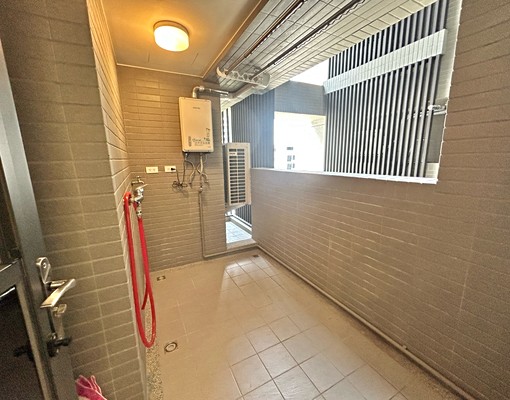 好市多對面半分鐘到-全新3房2衛平車 - Image 6