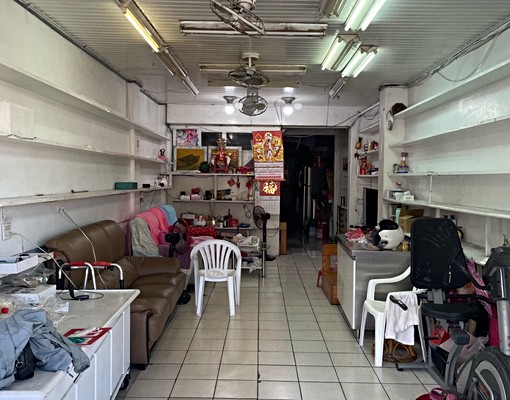 南方澳金媽祖漁市場旁的黃金店面 - Image 15