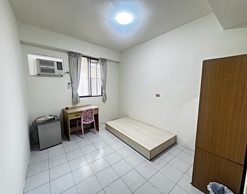 東區長榮中學旁獨立套房台水台電可租補 - Image 1